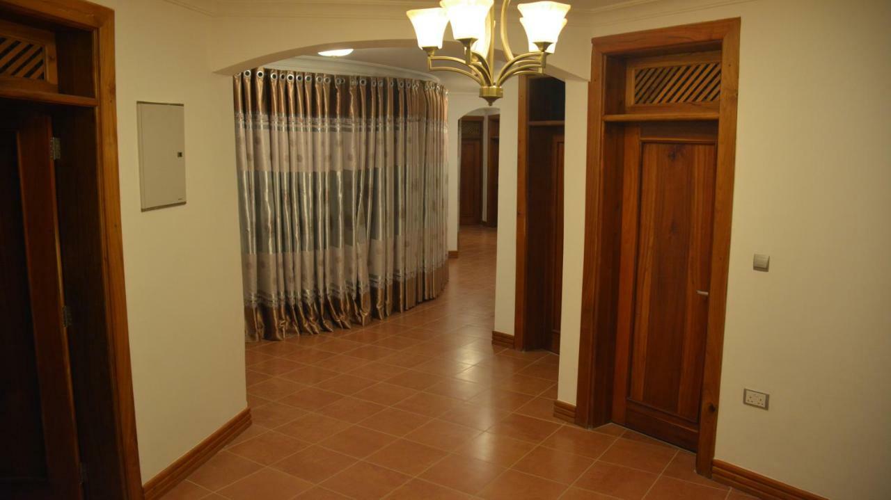 Nejobugg Palace Hotel Nkoanrua Exterior photo