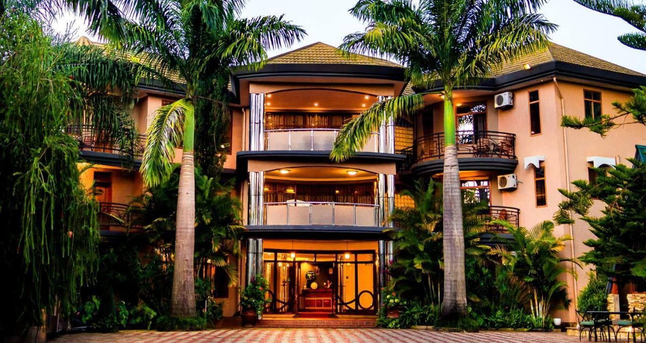 Nejobugg Palace Hotel Nkoanrua Exterior photo